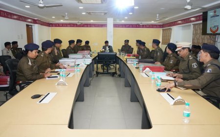 रायपुर में पुलिस महानिदेशक अरुण देव गौतम ने ली समीक्षा बैठक, बेसिक पुलिसिंग और कानून व्यवस्था को लेकर दिए सख्त निर्देश