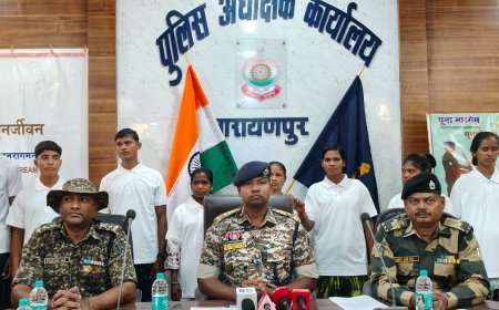 नारायणपुर में 11 माओवादियों का आत्मसमर्पण, 5 महिला माओवादी शामिल, पुनर्वास से मिली नई राह