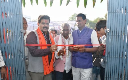 संस्कारों से बनता है सशक्त समाज: उपमुख्यमंत्री विजय शर्मा ने ग्राम पोड़ी में सुरेठी कुर्मी समाज के सामाजिक भवन का किया लोकार्पण