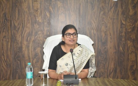नारायणपुर की नवपदस्थ दूसरी महिला कलेक्टर नम्रता जैन ने संभाला कार्यभार