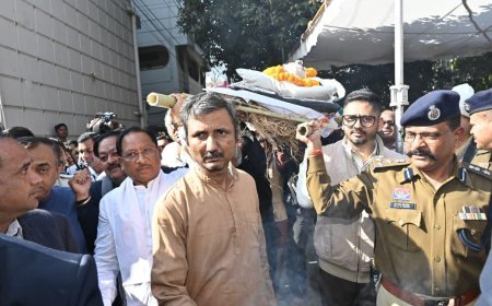 ज्ञानपीठ सम्मानित साहित्यकार विनोद कुमार शुक्ल को मुख्यमंत्री ने दी भावभीनी अंतिम श्रद्धांजलि