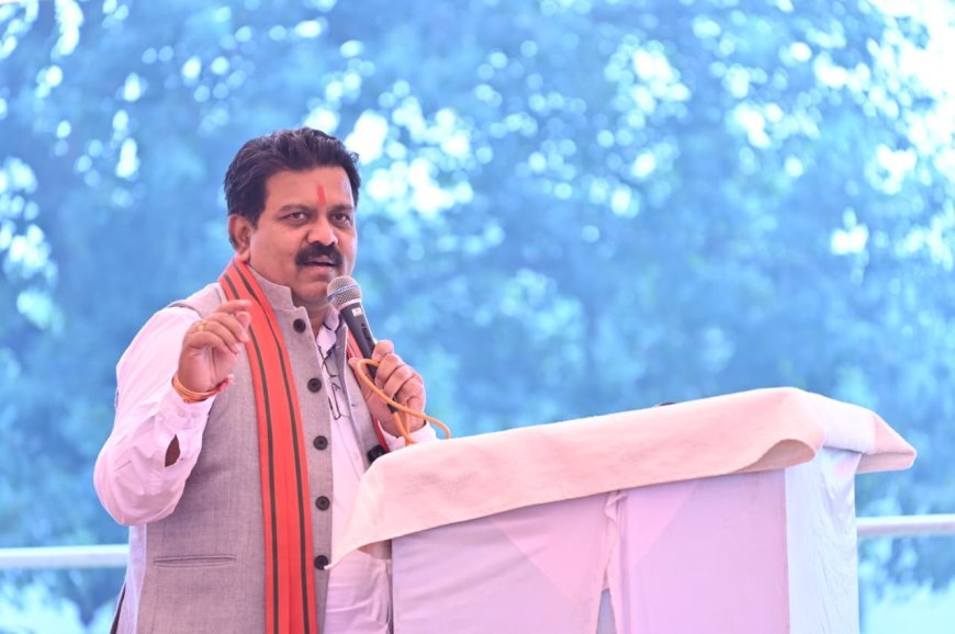 कबीरधाम में डिजिटल शिक्षा क्रांति, बोड़ला ब्लॉक के 8 स्कूलों में शुरू हुई स्मार्ट क्लास