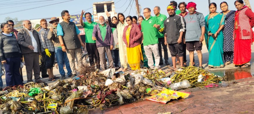 महाराजबंध तालाब में ग्रीन आर्मी का बड़ा सफाई अभियान, रायपुर की धरोहर को बचाने की अनोखी मिसाल