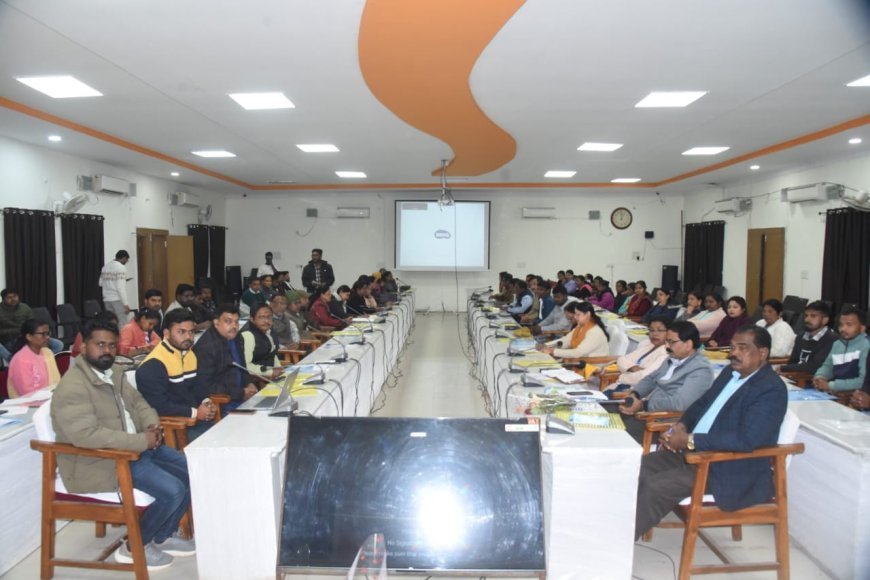 बाल विवाह मुक्त छत्तीसगढ़ अभियान को लेकर अंबिकापुर में जिला स्तरीय उन्मुखीकरण कार्यशाला संपन्न