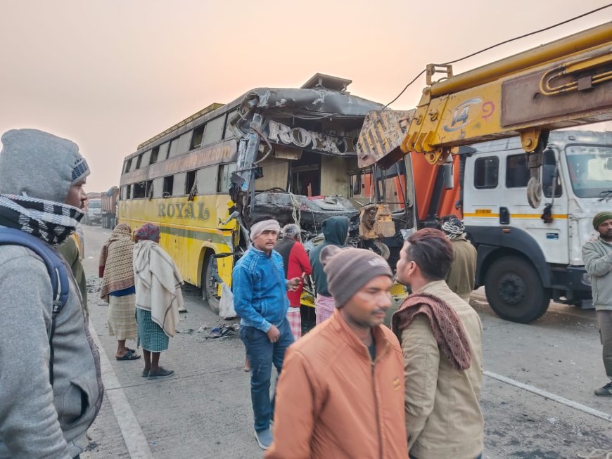 बिलासपुर में भीषण सड़क हादसा, खड़े ट्रेलर से टकराई यात्री बस, 12 यात्री घायल