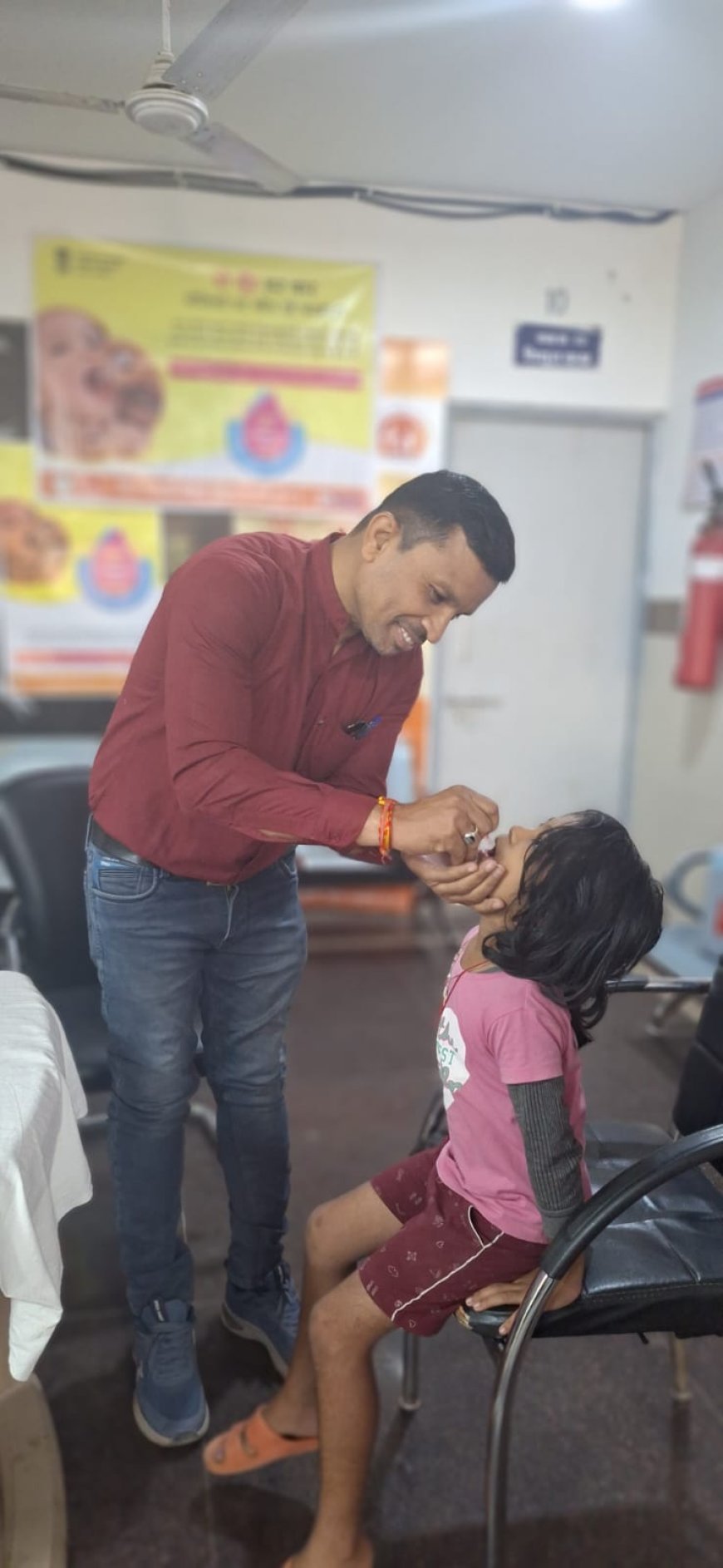 प्रथम दिवस 93 प्रतिशत बच्चों को पिलाई गई पोलियो ड्रॉप