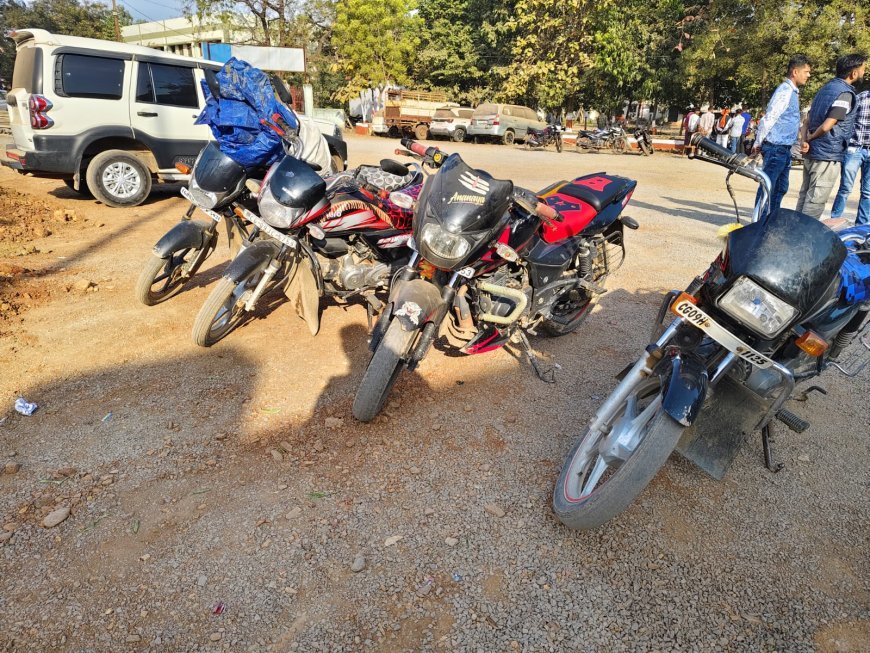 हरिनछपरा खार में जुआरियों पर पुलिस की दबिश, चार मोटर सायकल सहित ताश पत्ती व चटाई जप्त