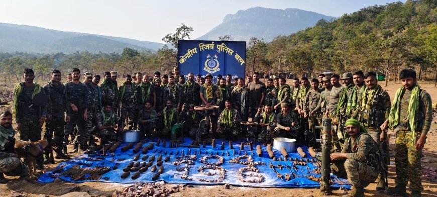 बीजापुर में सुरक्षाबलों को बड़ी सफलता, नक्सलियों का छुपाया गया डंप बरामद