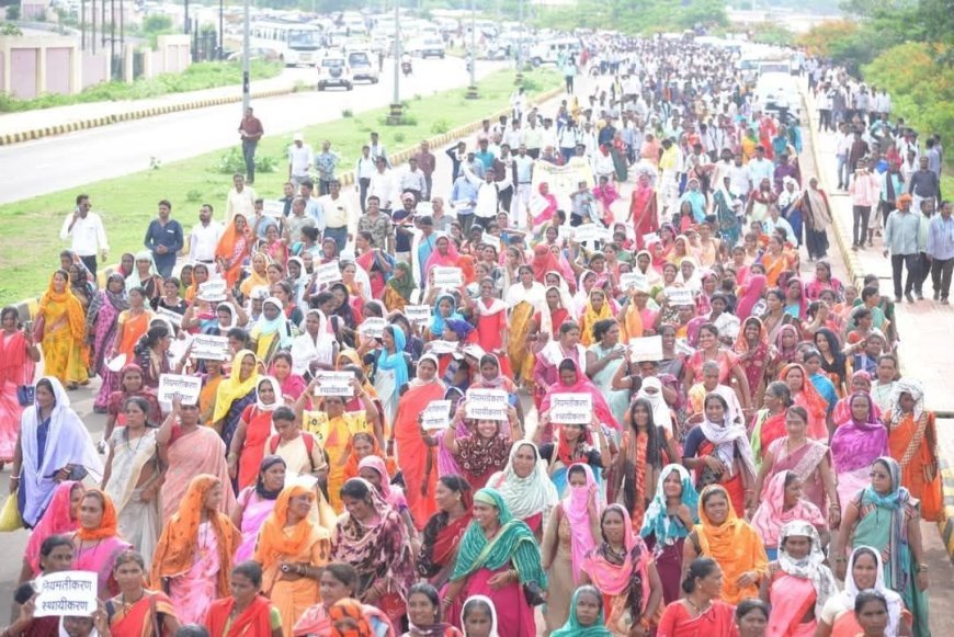 अनियमित कर्मचारियों का जंगी प्रदर्शन, नियमितीकरण की मांग को लेकर मुख्यमंत्री के नाम सौंपा ज्ञापन