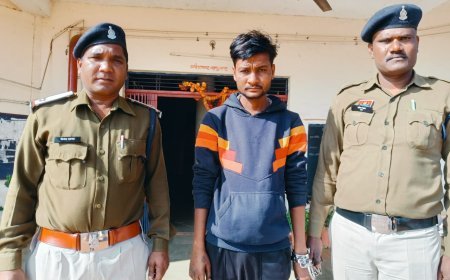 स्कूटी से अवैध शराब परिवहन करते युवक गिरफ्तार, जालबांधा पुलिस की बड़ी कार्रवाई