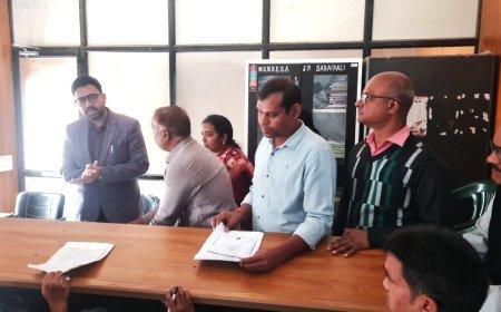 महासमुंद कलेक्टर विनय कुमार ने सरायपाली का किया निरीक्षण, SIR, मतदाता सूची और धान मंडी पर दी विशेष दिशा-निर्देश