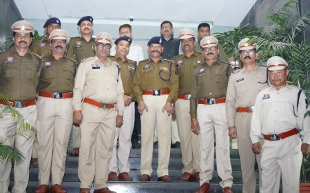 डीआईजी एवं एसएसपी डॉ. लाल उमेद सिंह ने पदोन्नत उपनिरीक्षकों के कंधे पर लगाए स्टार