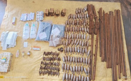 नारायणपुर में पुलिस को बड़ी सफलता, नक्सलियों का हथियार-विस्फोटक डंप बरामद