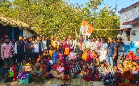 राष्ट्रीय युवा दिवस पर युवा कांग्रेस का मानवीय सेवा अभियान, वनांचल आदिवासी क्षेत्रों में गर्म वस्त्र वितरण “नर सेवा ही नारायण सेवा” का दिया संदेश