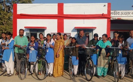 सरस्वती साइकिल योजना से छात्राओं को बड़ी राहत, स्कूल आने-जाने में होगी आसानी – श्रीमती सोनी विकास झा