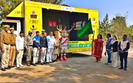 खेलो इंडिया नेशनल ट्राइबल गेम्स: कलेक्टर दिव्या मिश्रा ने ’मशाल गौरव यात्रा’ वाहन को हरी झंडी दिखाकर किया रवाना