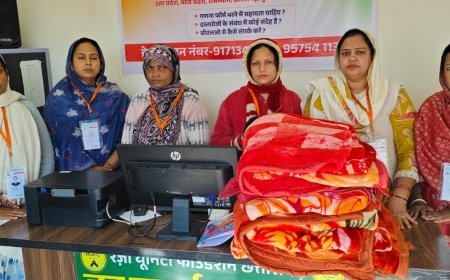 कड़ाके की ठंड में मानवता की मिसाल: रज़ा यूनिटी फाउंडेशन महिला विंग ने ज़रूरतमंद महिलाओं को बांटे गर्म कपड़े व कंबल