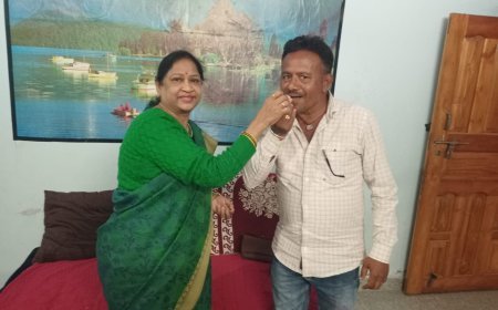 पूर्व विधायक लक्ष्मी ध्रुव ने नव नियुक्त ब्लॉक अध्यक्ष राजू सोम को दी शुभकामनाएं