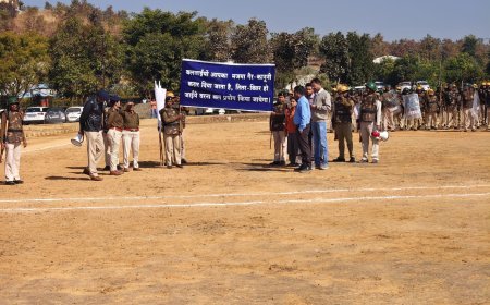 मनेंद्रगढ़ में जिला पुलिस का भव्य बलवा ड्रिल, आपात हालात से निपटने की तैयारियों का हुआ प्रदर्शन