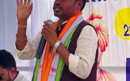 कोंटा खाद्य अधिकारी के कथित दुर्व्यवहार पर कांग्रेस जिला अध्यक्ष हरीश कवासी ने कलेक्टर को सौंपा ज्ञापन