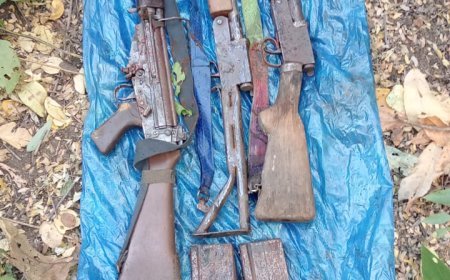 गरियाबंद में 9 नक्सलियों का हथियारों सहित आत्मसमर्पण, धमतरी–गरियाबंद में हथियार डम्प बरामद, रायपुर रेंज पुलिस को बड़ी सफलता