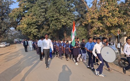 मैनपुर में 77वें गणतंत्र दिवस की धूम: सांस्कृतिक प्रस्तुतियों और देशभक्ति के नारों से गूंजा पूरा क्षेत्र