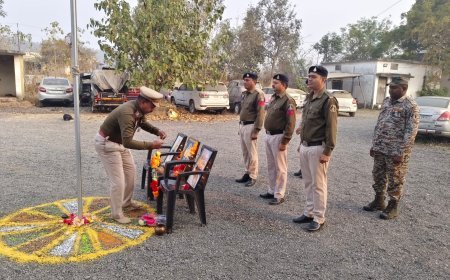 सरायपाली ब्लॉक के थाना सिंघोड़ा में छत्तीसगढ़ पुलिस ने मनाया 77वां गणतंत्र दिवस, राष्ट्रीय ध्वज फहराया गया