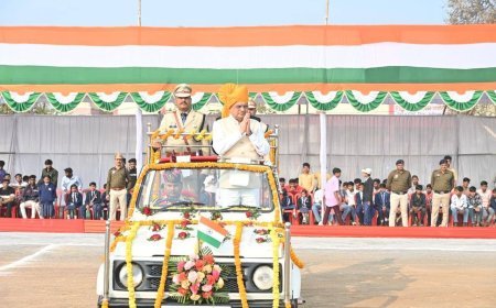 कबीरधाम जिले में उत्साह और उमंग के साथ मनाया गया 77वां गणतंत्र दिवस, मंत्री लखनलाल देवांगन ने फहराया तिरंगा