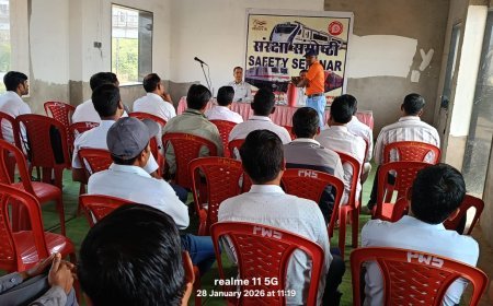 रायपुर रेल मंडल में ट्रेनों की सुरक्षित परिचालन को लेकर मंदिरहसौद स्टेशन में संरक्षा सेमिनार आयोजित