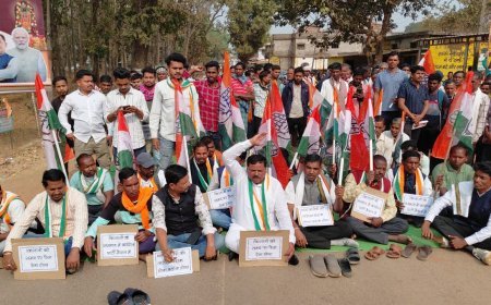 धान खरीदी की तारीख बढ़ाने की मांग को लेकर कोंडागांव में चक्का जाम, कांग्रेस व किसानों का जोरदार प्रदर्शन