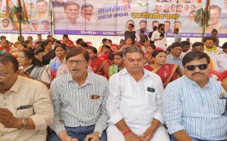 कांग्रेस का मनरेगा बचाओ संग्राम : रायपुर में चार जगह प्रदर्शन, ग्रामीण रोजगार व्यवस्था कमजोर करने का आरोप