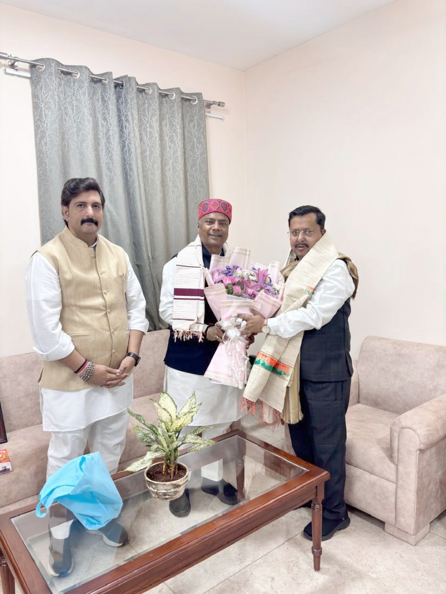 दिल्ली में भाजपा राष्ट्रीय कार्यकारी अध्यक्ष नितिन नबीन से मिले मंत्री केदार कश्यप, बस्तर शिल्प भेंट कर दी बधाई