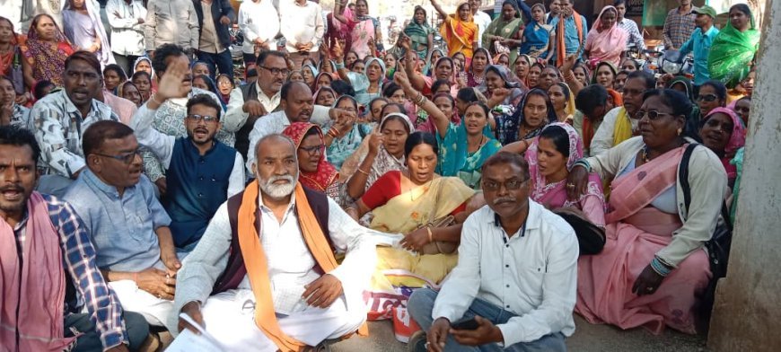 बालोद: 15वें वित्त की राशि सहित 10 सूत्रीय मांगों को लेकर सरपंच संघ का धरना, तहसील कार्यालय के सामने जताई नाराजगी