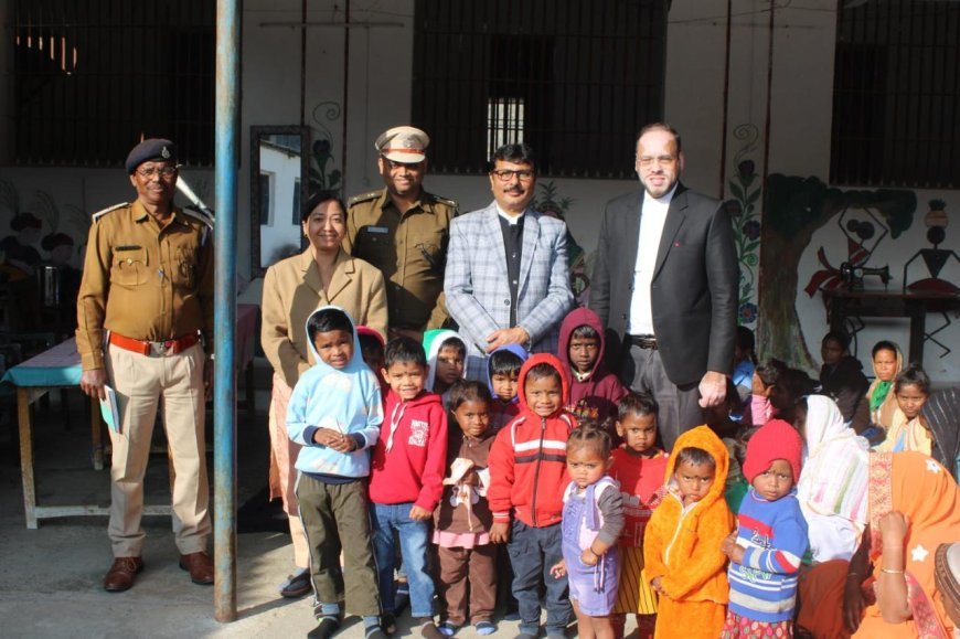 प्रधान जिला एवं सत्र न्यायाधीश ने केंद्रीय जेल अंबिकापुर का किया निरीक्षण, बंदियों की सुविधाओं की ली जानकारी