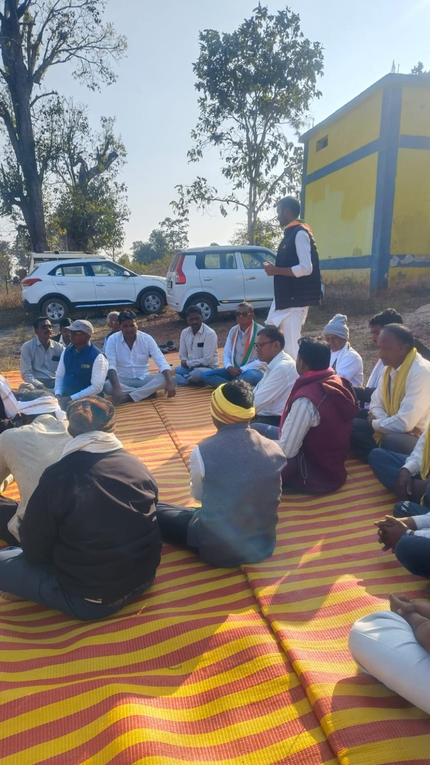 झलमला मंडल में कांग्रेस की जन चौपाल, मनरेगा में बदलाव को लेकर मोदी सरकार पर साधा निशाना