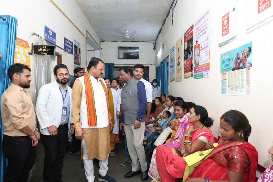 स्वास्थ्य मंत्री श्याम बिहारी जायसवाल ने रायपुर के शहरी सामुदायिक स्वास्थ्य केंद्र का किया निरीक्षण, व्यवस्थाओं को सुदृढ़ करने के दिए निर्देश
