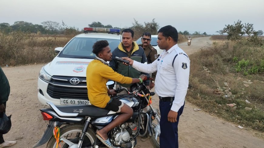 शराब पीकर वाहन चलाने वालों पर रायगढ़ पुलिस का शिकंजा, एक ही दिन में 38 चालकों पर कार्रवाई