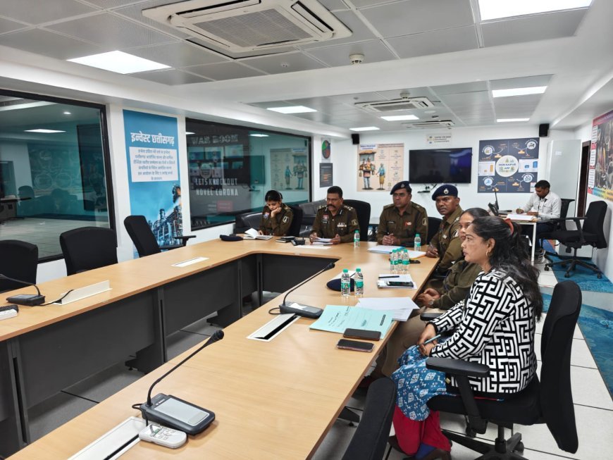 सड़क सुरक्षा माह 2026: रायपुर में सड़क दुर्घटनाओं की रोकथाम और त्वरित उपचार को लेकर एसएसपी डॉ. लाल उमेद सिंह की चिकित्सा अधिकारियों के साथ बैठक