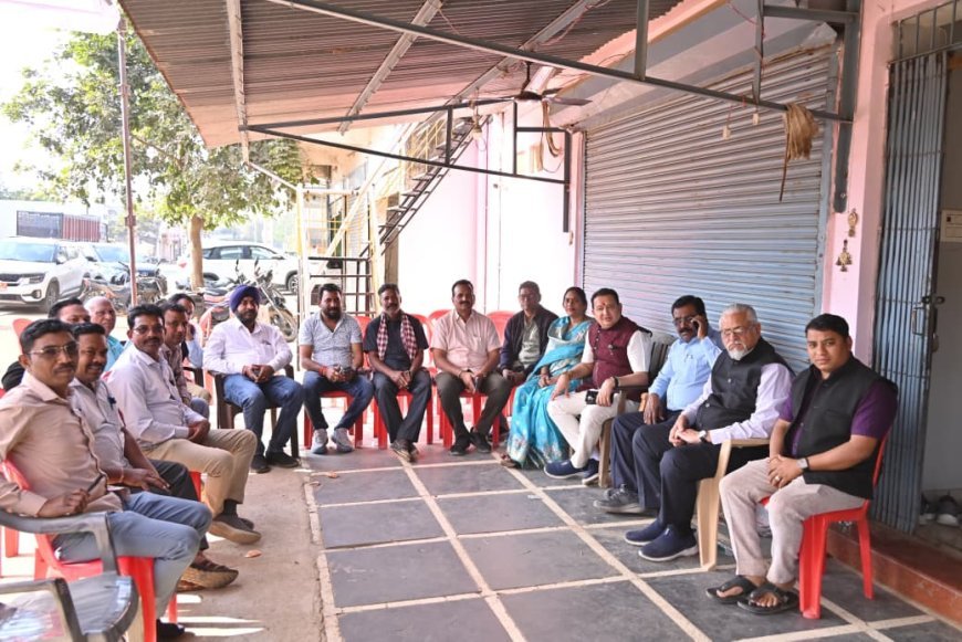 लोकतंत्र की नींव मजबूत करने का अभियान: विधायक डॉ. संपत अग्रवाल ने बसना में SIR बैठक को किया संबोधित