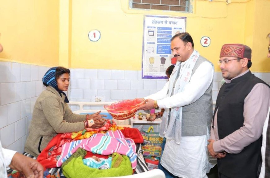 स्वास्थ्य मंत्री श्याम बिहारी जायसवाल का बोड़ला CHC का औचक निरीक्षण, अस्पताल मरम्मत के लिए ₹50 लाख की स्वीकृति