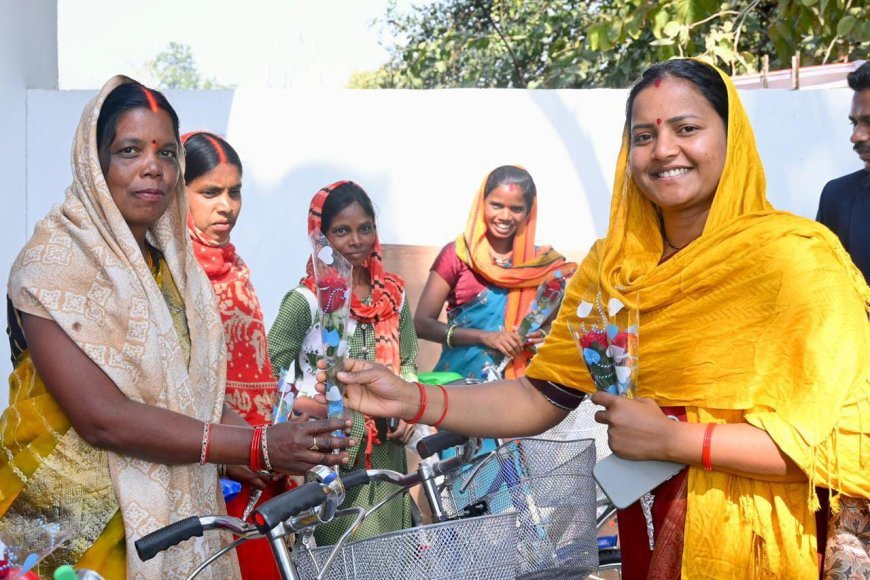 मंत्री श्रीमती लक्ष्मी राजवाड़े ने 30 महिलाओं को किया साइकिल वितरण, महिला सशक्तिकरण को मिला नया संबल