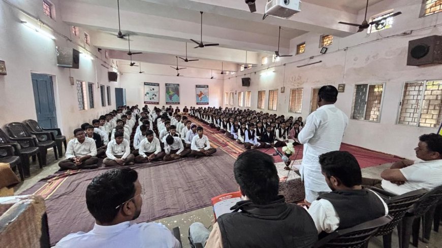 निबंध लेखन प्रतियोगिता: “मेरे सपनों का कवर्धा” पर नगर पालिका की अनूठी पहल, नपाध्यक्ष ने स्कूल–कॉलेज में जाकर किया संवाद