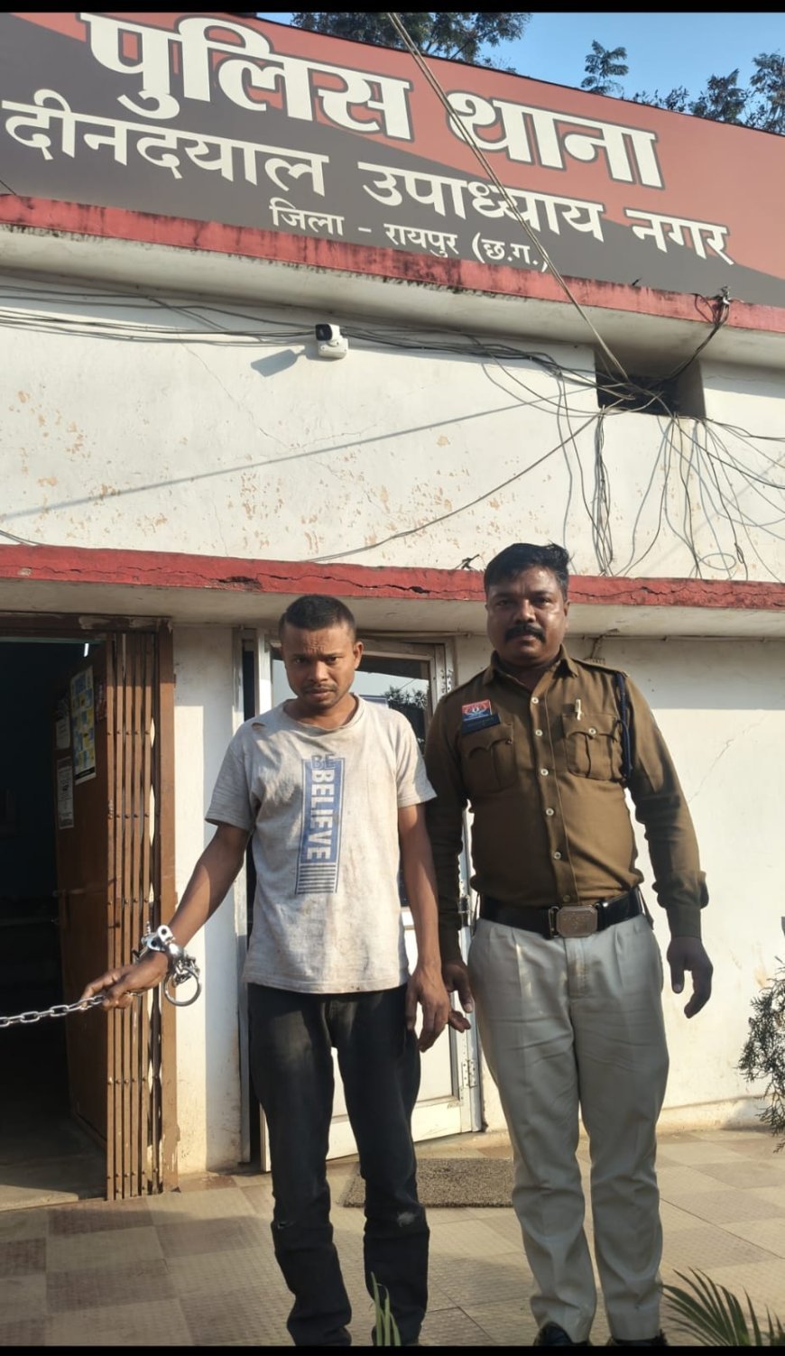 दोपहिया वाहन में लिफ्ट देकर चोरी करने वाला आरोपी शंकर देवांगन गिरफ्तार, नगदी व वाहन जप्त