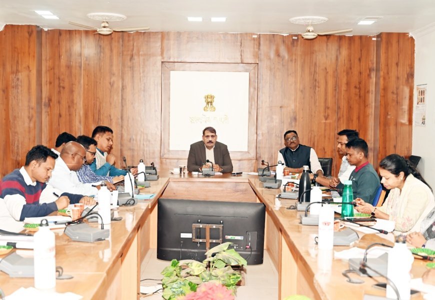 कलेक्टर  वर्मा ने स्वामित्व योजना में तेजी लाने के दिए निर्देश, राजस्व प्रकरणों की गहन समीक्षा