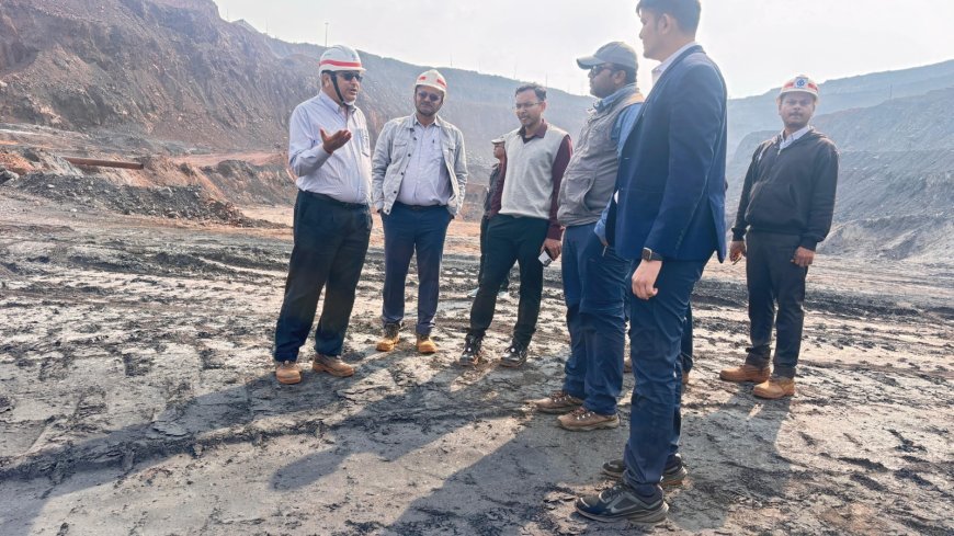 किरंदुल खनन क्षेत्र का कलेक्टर ने किया गहन निरीक्षण, सुरक्षा, पर्यावरण संरक्षण और क्षेत्रीय विकास पर दिया जोर