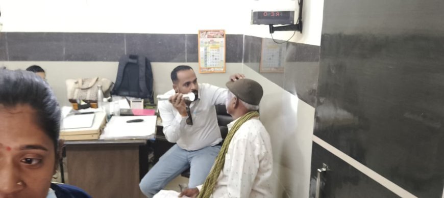 कवर्धा जिला अस्पताल में वरिष्ठ नागरिकों के लिए मोतियाबिंद जांच शिविर आयोजित