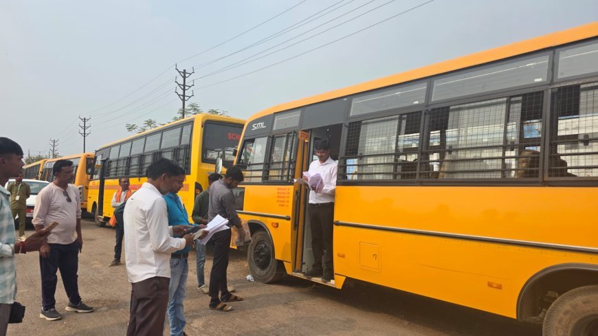 कवर्धा में स्कूली वाहनों पर सख्त कार्रवाई, 14 वाहनों पर चालान, 4 जब्त