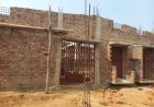 Dhamtari News : फ्लाईऐश ईंट के बजाय लाल ईंट से निर्माण, ग्राम चमेदा का आंगनबाड़ी भवन दो साल से अधूरा