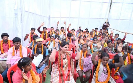 64 आदिवासी परिवारों की घर वापसी, विधायक भावना बोहरा ने पैर पखारकर किया अभिनंदन, 2 बाइक एम्बुलेंस का शुभारंभ