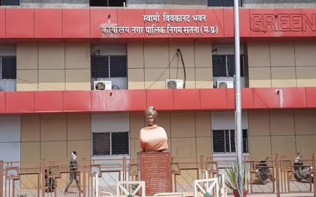 सतना बस स्टैंड बना 'कचरा स्टैंड': स्वच्छता के दावों की खुली पोल, नगर निगम की लापरवाही से जनता बेहाल